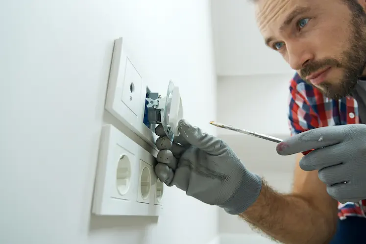 Local electrician tracing a floor heating fault in Warrington